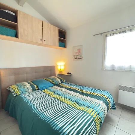 Holiday home Petite Maison Avec Jardin & Piscine Partagee Valras-Plage