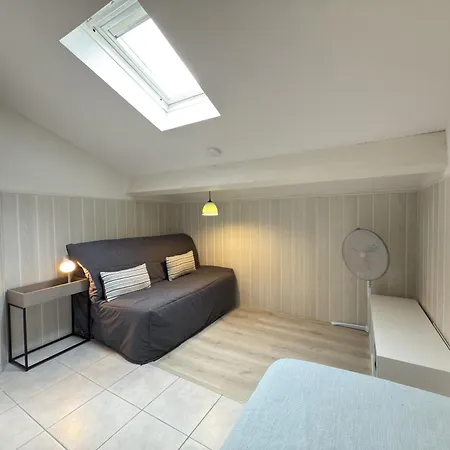 Petite Maison Avec Jardin & Piscine Partagee Holiday home *