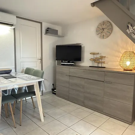 Petite Maison Avec Jardin & Piscine Partagee * Valras-Plage